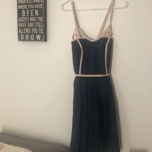 Very unique navy blue & cream Jessica Simpson Sz4
